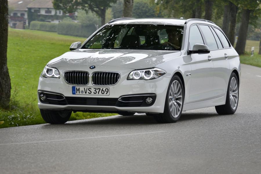  BMW 520d Touring 2014 года  (фото 3 из 46)
